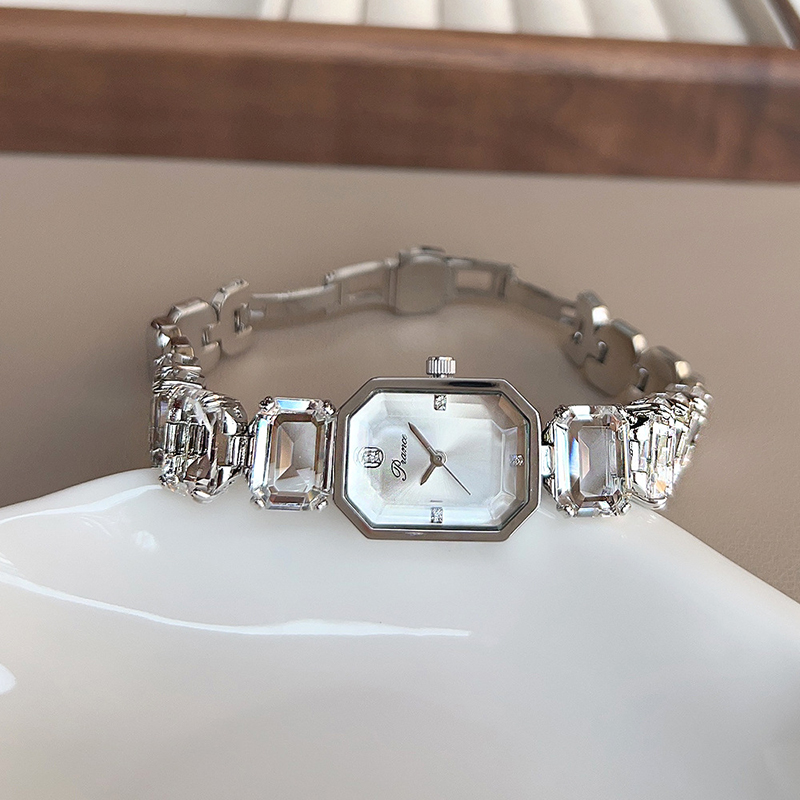 UTHAI Dameshorloges voor meisj - Jewelry Diamond Watches recensie en prijs